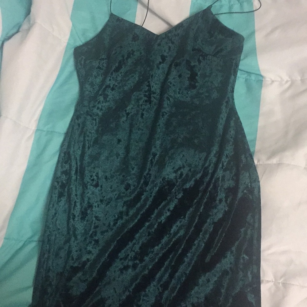 Green Velvet Party/Outing Dress 👗